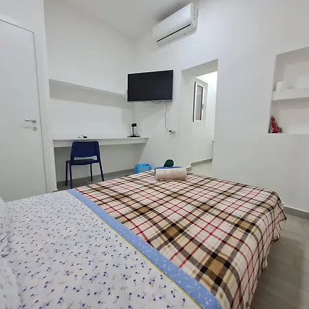 Contex House Naples