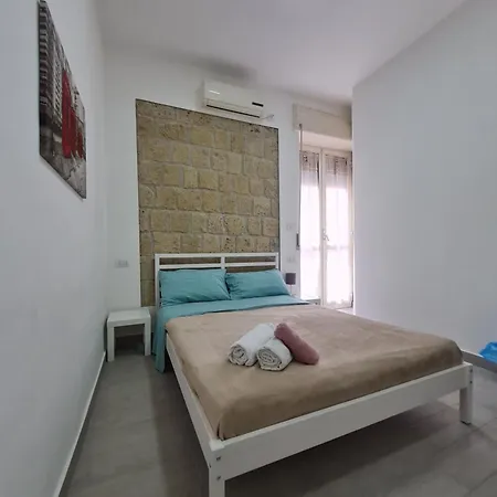 Contex House Naples